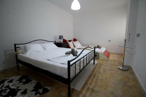 Gregor Apartments