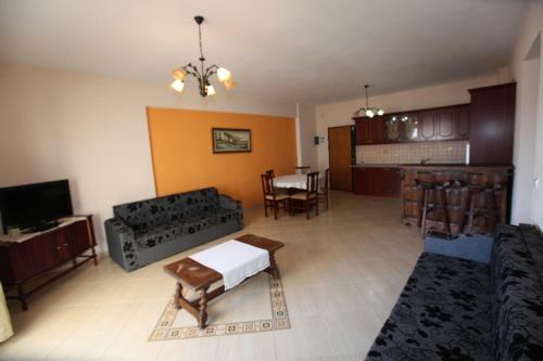 Veli Apartment Sarande