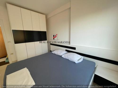 Golden Apartment 2