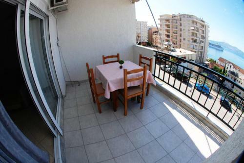 Joti Apartment