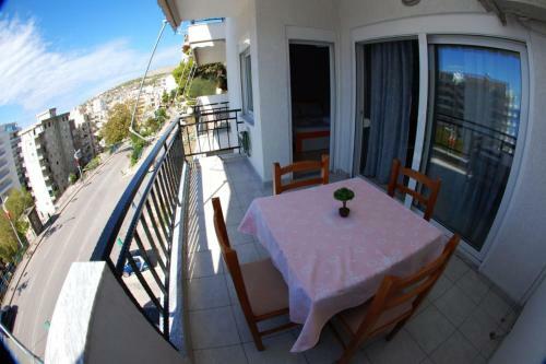 Joti Apartments