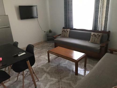 Gjoni's Apartment