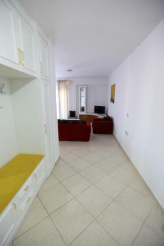 Rian Apartments