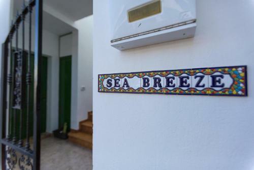 Sea Breeze Ocean View Apartment