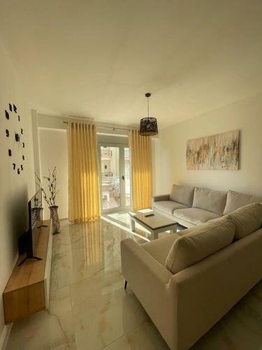 Beachfront Apartment Saranda Terraces