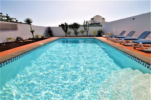 Villa Con Piscina Climatizada El Cobre 22