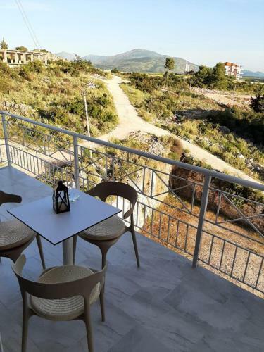 Arel And Dea Apartments