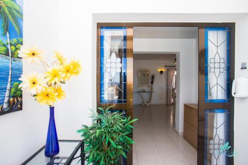 Exclusive 2-bed Villa In Playa Blanca Adults Only