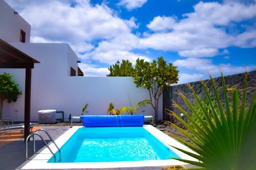 Individual Villa With Solar Heated Pool