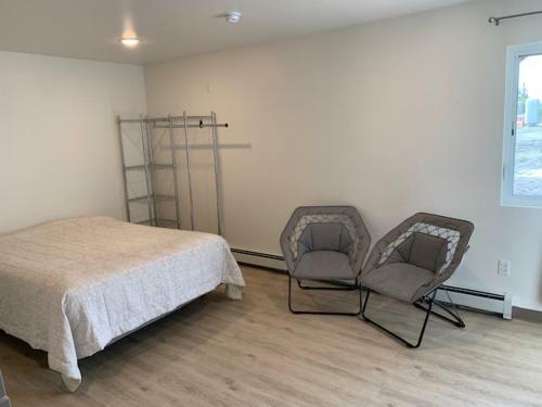Pond Studio Apartments