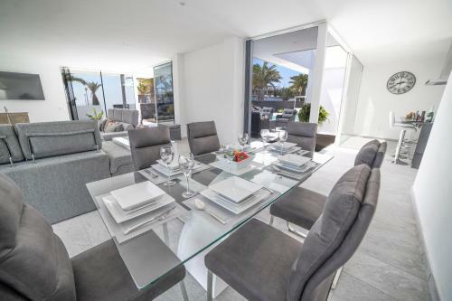 Villa Odyssey With Private Heated Pool In Playa Blanca
