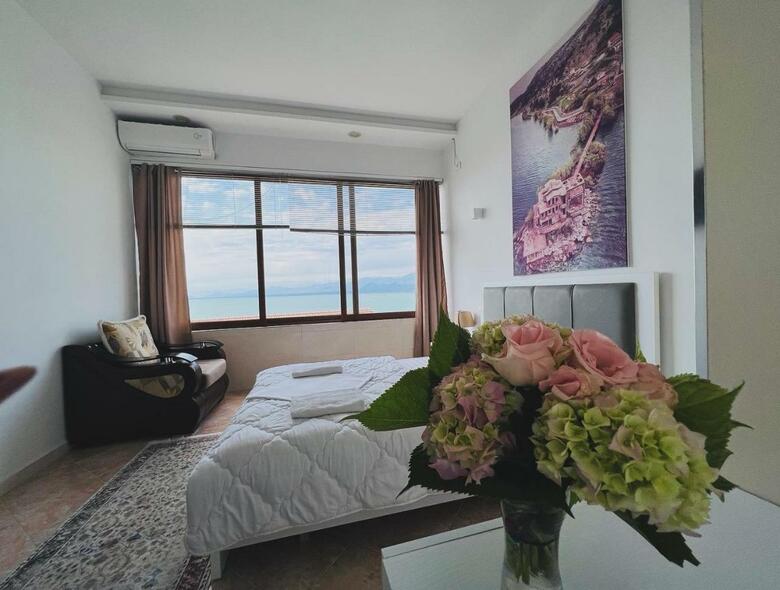 Hostal Iart Residence