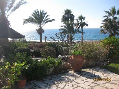 Sea Front Villa Kristina