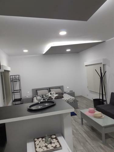 Deluxe Yiota`s Studio !