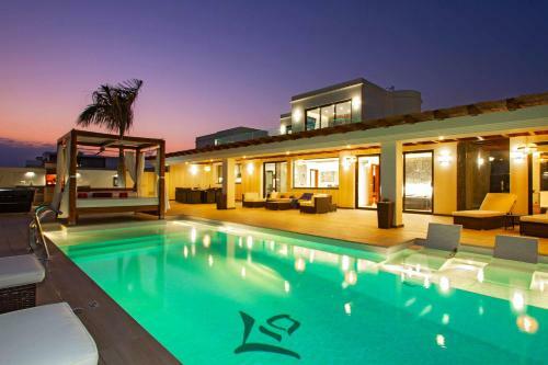 Villa Anyaval