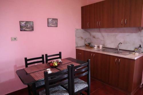 Cozy Apartment 2