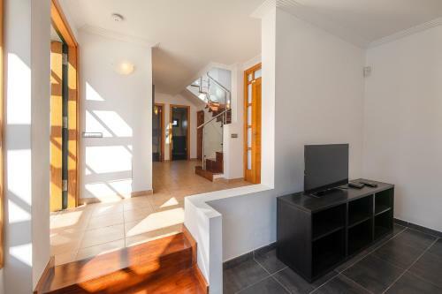Ereza Villas Camelot