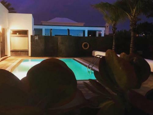 Villa Con Piscina Privada Y Jacuzzi