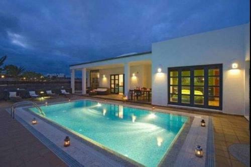 Villa Con Piscina Privada Y Jacuzzi