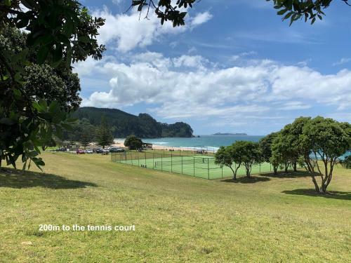 Tui's Grove - Onemana Holiday Home
