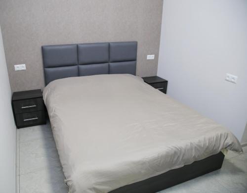 "royal" Apartment In Republiq Square #2