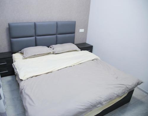 "royal" Apartment #01