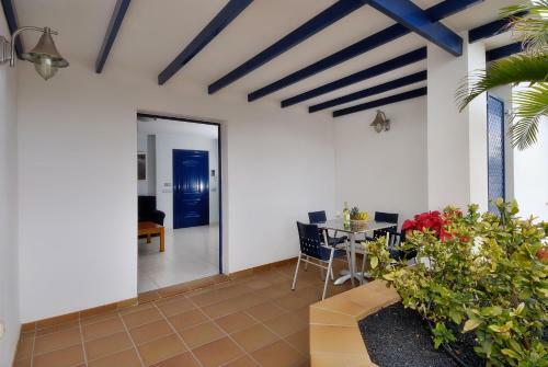 Impeccable 2-bed Apartment No 2 In Playa Blanca
