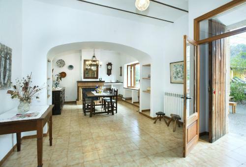 Villa Can Brullet Rustic Stay
