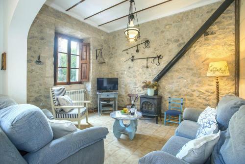 Villa Can Brullet Rustic Stay