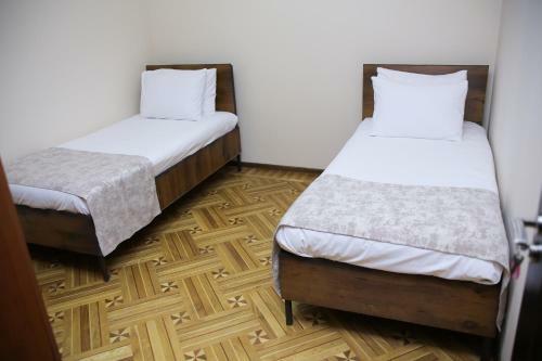 Red Hotel
