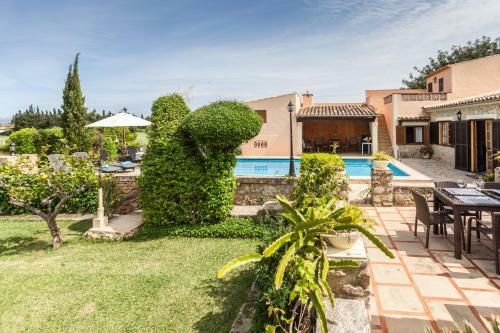 Villa Fullos