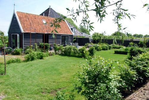 Bed In Waterland