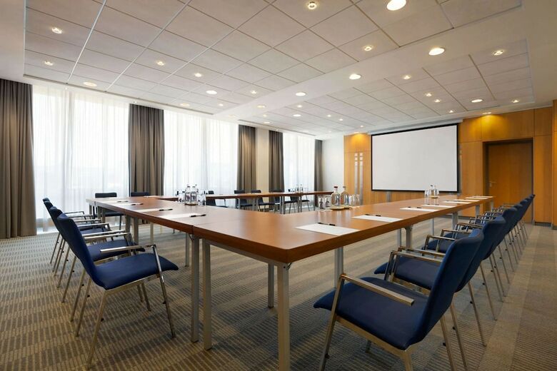 Hotel Ramada By Wyndham Amsterdam Airport Schiphol