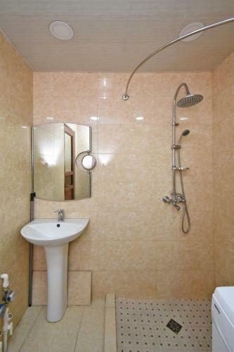 A&x Hostel And Tours
