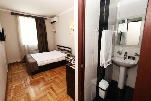 Bed & Breakfast Hotel Tigran Mec
