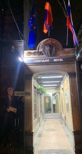 Bed & Breakfast Hotel Tigran Mec