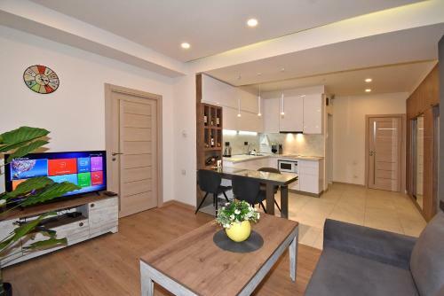 Home4you City Center Apartments