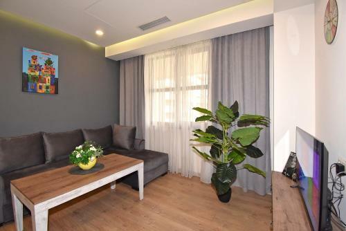 Home4you City Center Apartments
