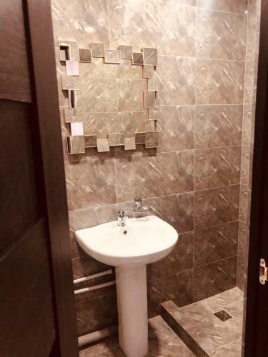 Studio Apartment Near Republic Square