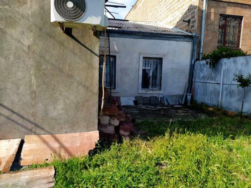 Hostal Flora's Guest House