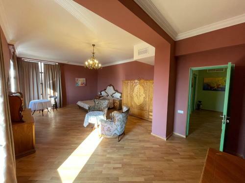 Hostal Chateau Gabriel