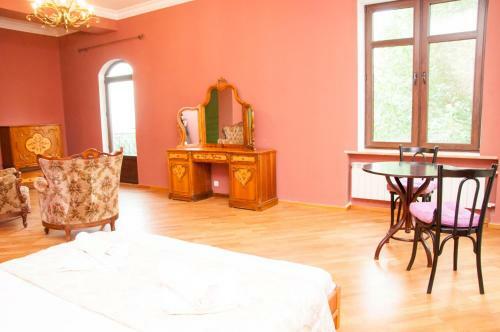 Hostal Chateau Gabriel