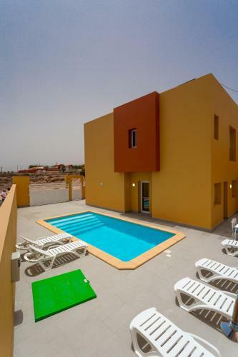 Mariposas Home Pool