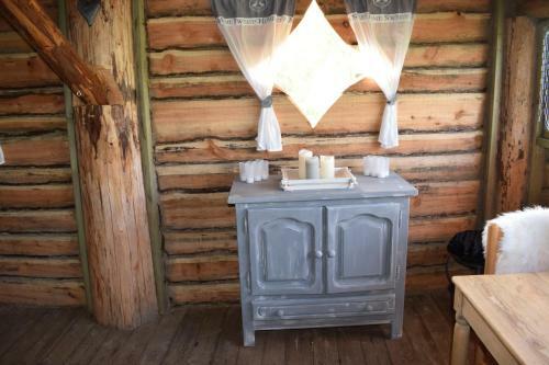 La Cabane Au Bord de L'eau - Logement Insolite