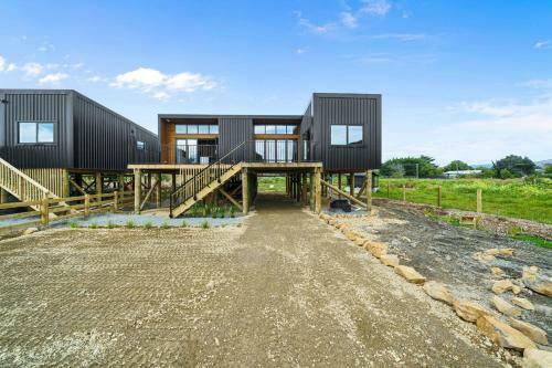 Kapiti Heights - Otaki Beach Holiday Home