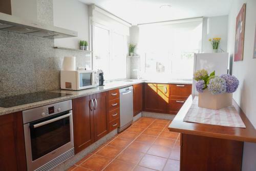Casa Con Piscina En Razo