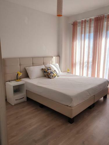 Rovena's Apartment - Free Parking