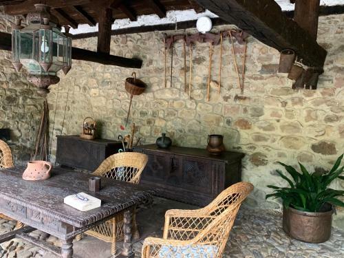 Molino de Renedo A Orillas Del R�o Saja