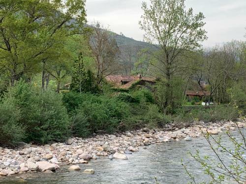 Molino de Renedo A Orillas Del R�o Saja
