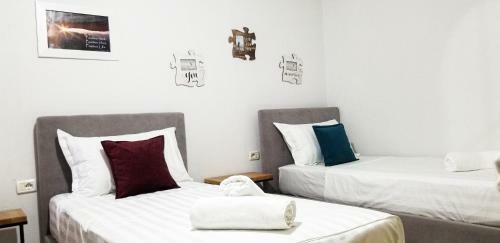 Spacious And Cozy Apartment - Ajia Apartment